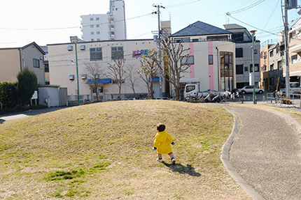 平民金子「ごろごろ、神戸。」発売記念展